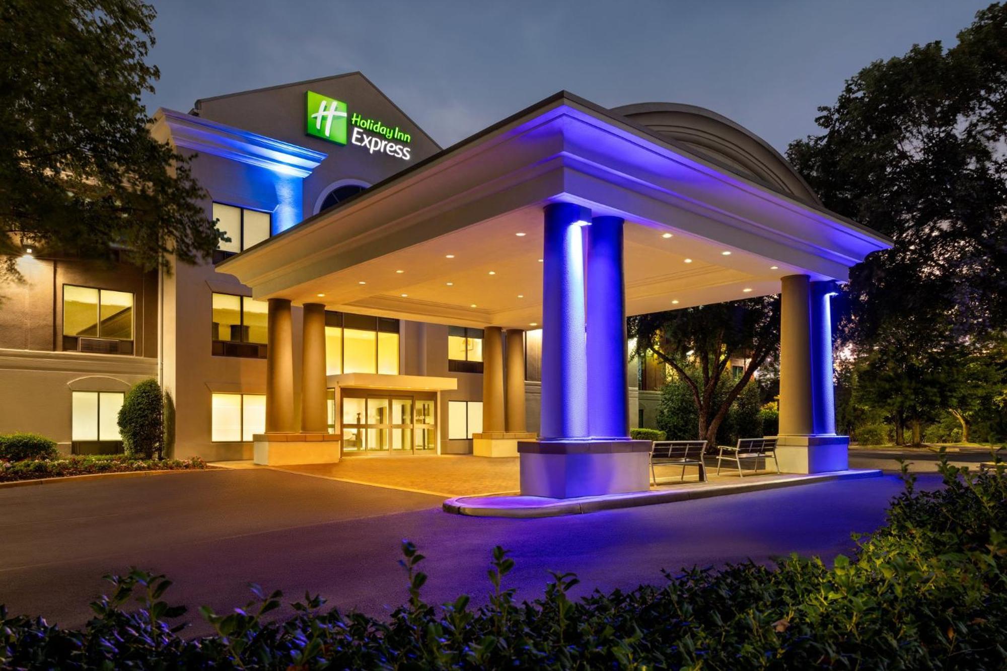 Holiday Express & By Ihg Hotel Hagerstown