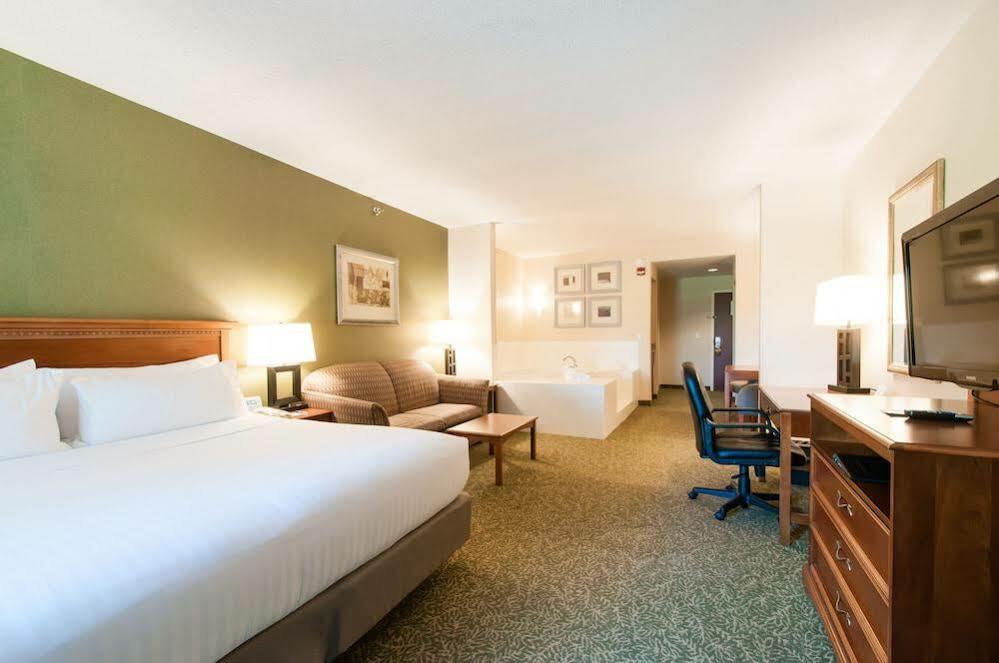 Express & By Ihg